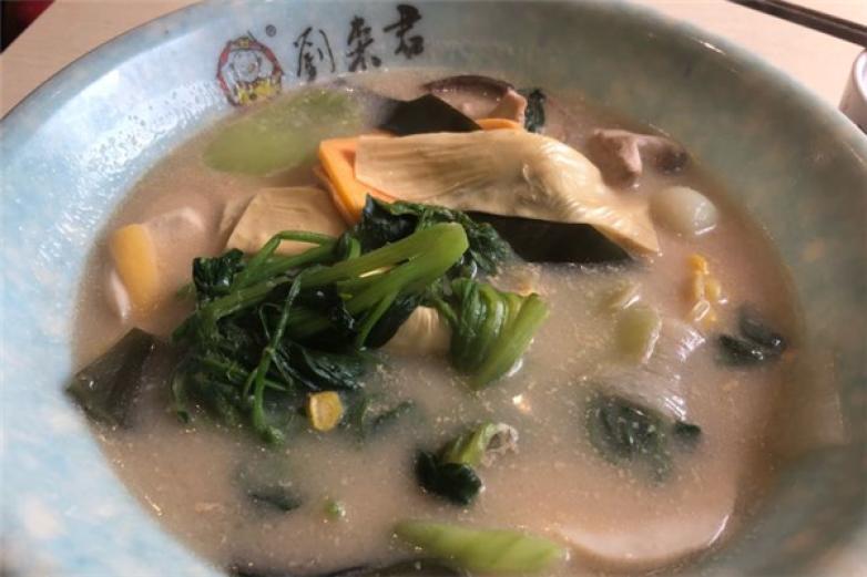 刘来君麻辣烫