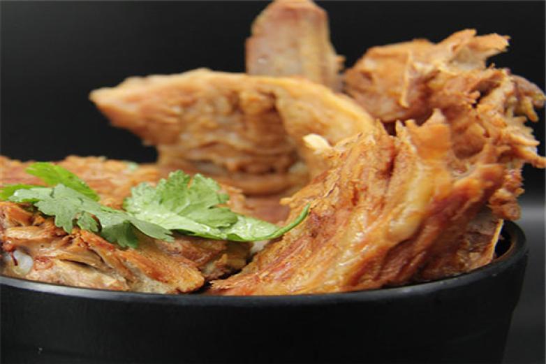 犟样儿酱骨饭