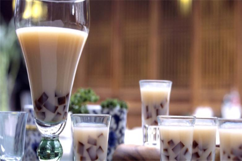 八缘风奶茶