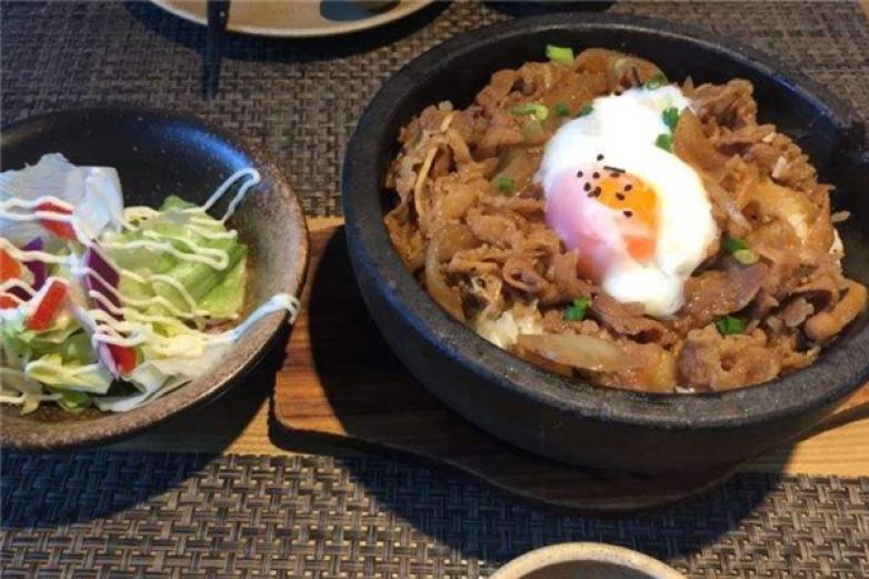 侠饭海鲜丼饭