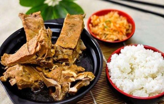 和瑞排骨米饭