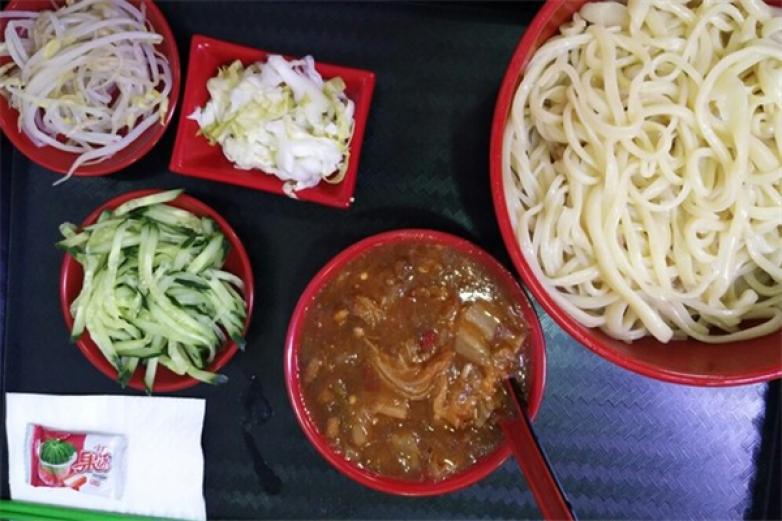 九味香酱面馆