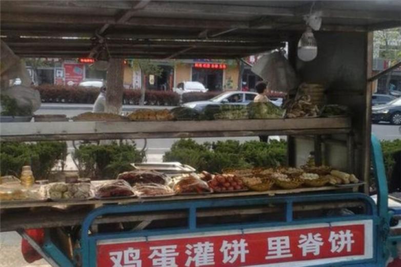 鸡蛋灌饼小吃车