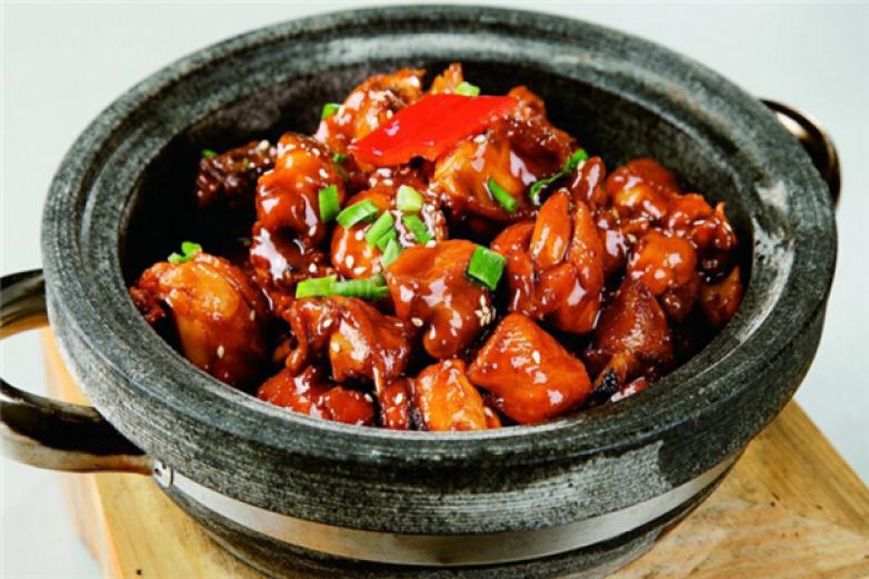 洪七煲养生石锅鸡