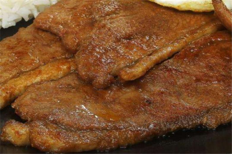 兵戈鸡翅扒饭
