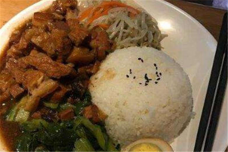 赋卤卤肉饭