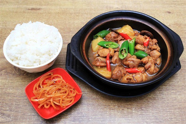 苏大炮黄焖鸡米饭