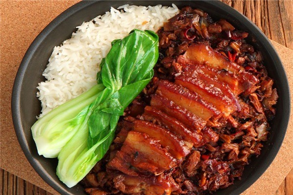 仔煌煲煲仔饭加盟