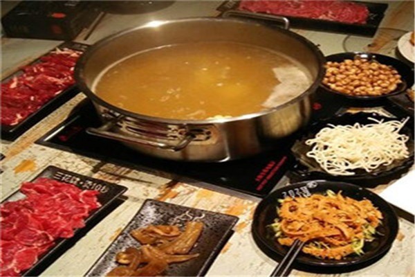 好日子韩式自助烧烤火锅餐厅加盟