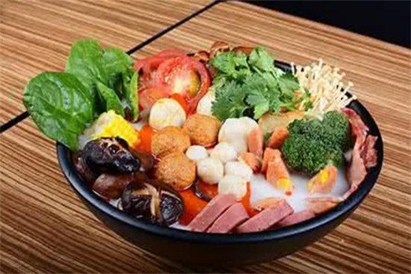 九香麻辣烫加盟