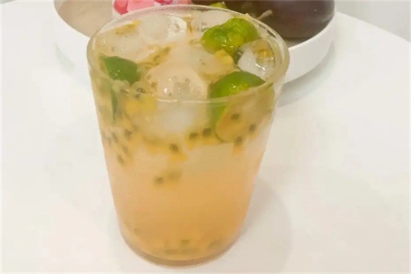 果缤纷奶茶加盟