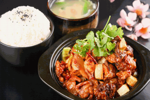 鲁香居黄焖鸡米饭加盟