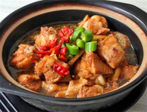 諻家焖客黄焖鸡米饭