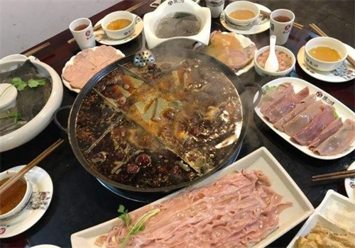 镇八方老火锅加盟