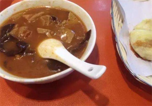 杨孝业胡辣汤