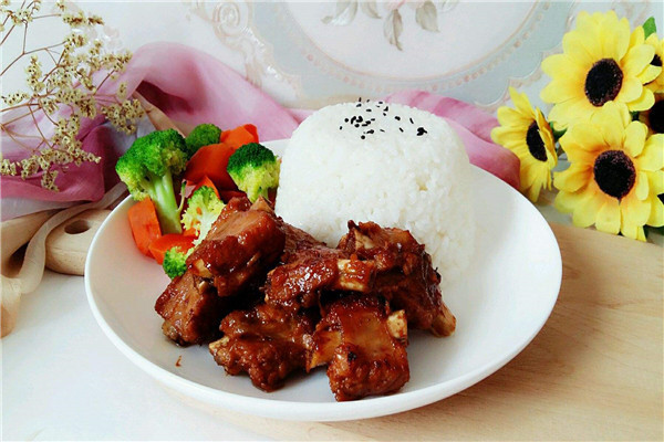 犟大骨排骨饭加盟