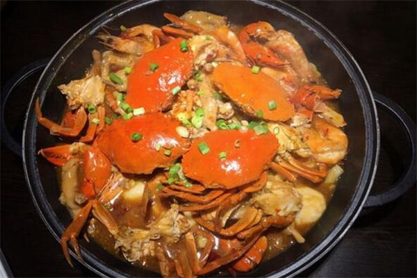 蒸上皇壹只蟹蟹煲饭