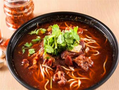 绝代双椒牛肉面