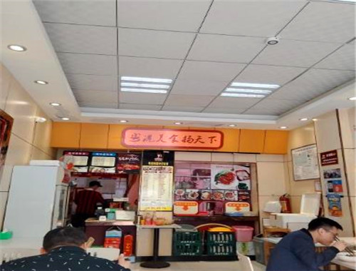 隆红秘制烧鸭饭加盟
