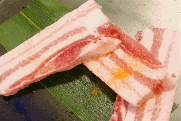 泡菜妈咪石板烤肉加盟