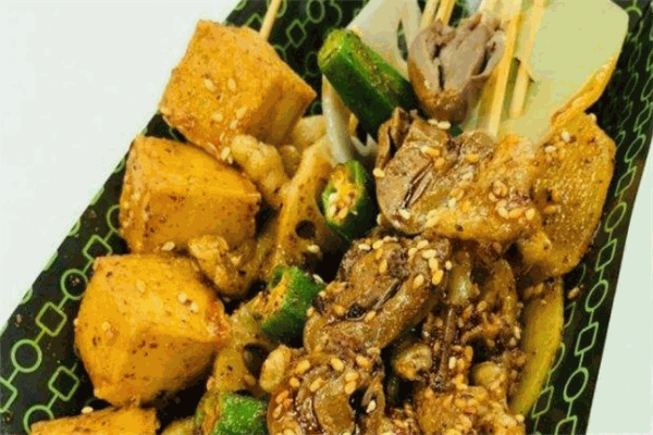哎哟麻呀川卤小吃铺加盟