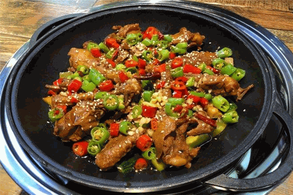 小小鲜干锅加盟
