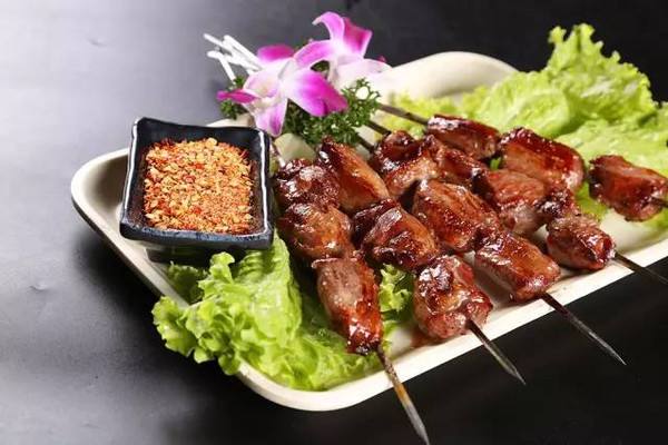 春暖花开海鲜烤肉火锅自助餐厅加盟