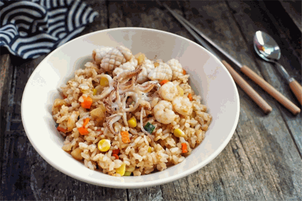 90青年炒饼炒饭加盟