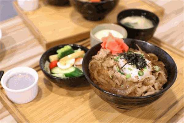 九州町精致丼饭加盟
