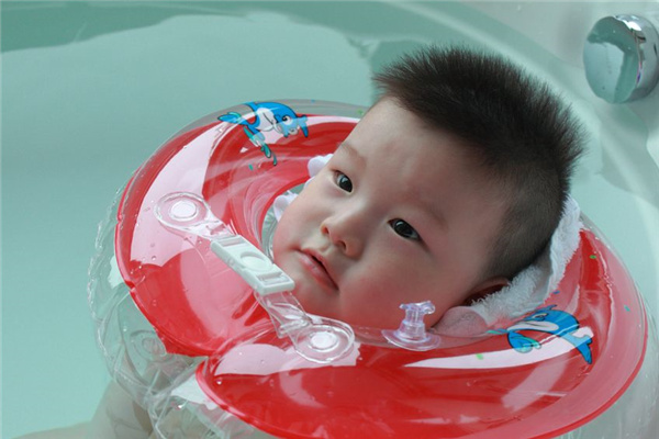 水飞儿泳具加盟