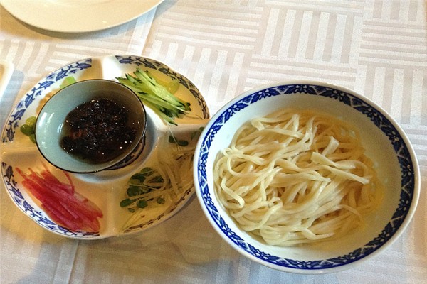 孙家炸酱面加盟