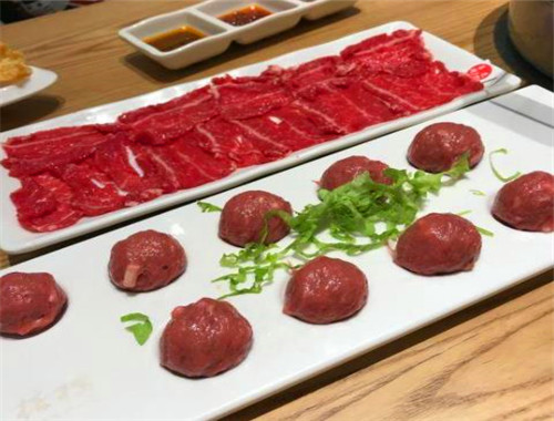 百合里牛肉火锅加盟