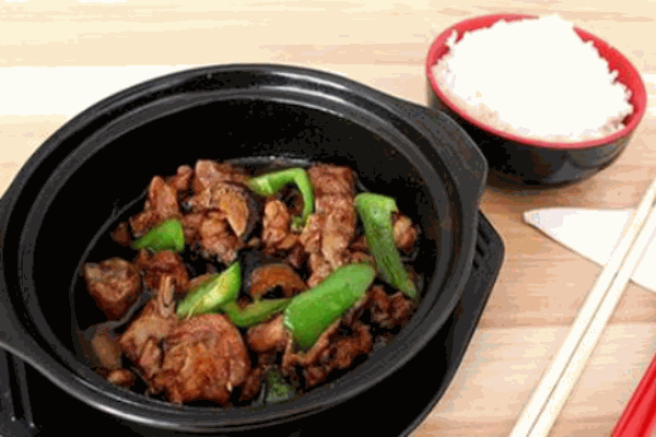 椒爸爸辣炒鸡米饭加盟