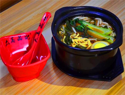 众高品记土豆粉加盟
