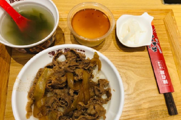 陈在龙日式牛肉饭加盟