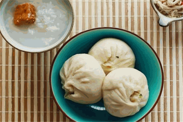 粮屉包子