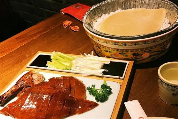 满园春饼烤鸭店加盟