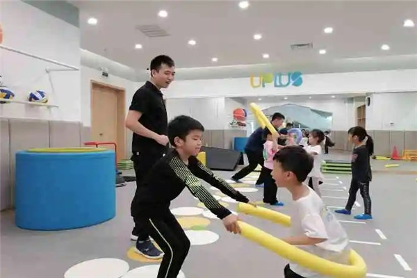 佑威儿童体能加盟