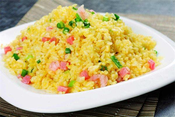 小怪兽炒饭加盟