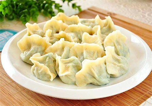 小白小黑锅饺店加盟