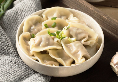 小白小黑锅饺店加盟