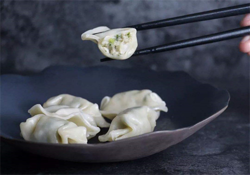 小白小黑锅饺店加盟