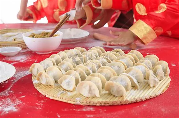 小拜年饺子加盟