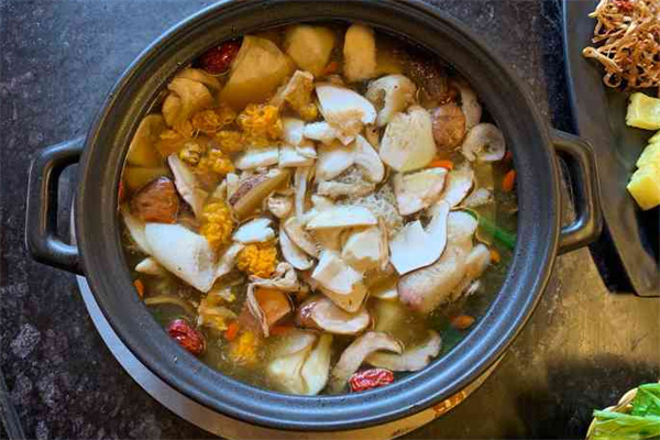 野菇粮养生火锅
