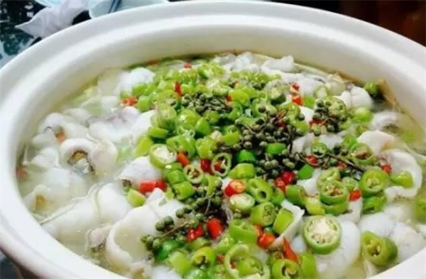 鱼游世界椒麻青椒鱼加盟