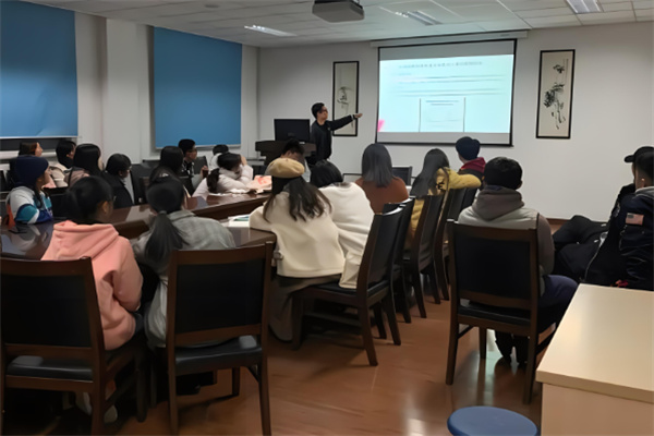 名学长加盟