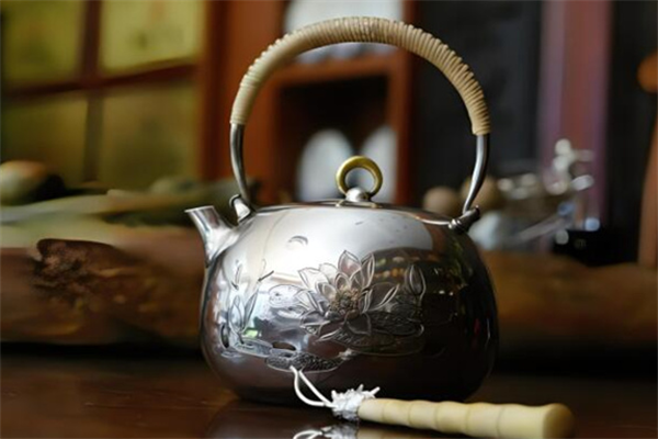 李小白银壶加盟