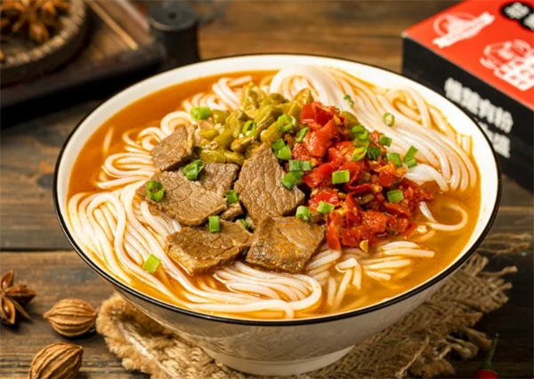 南湘里霸蛮牛肉粉加盟