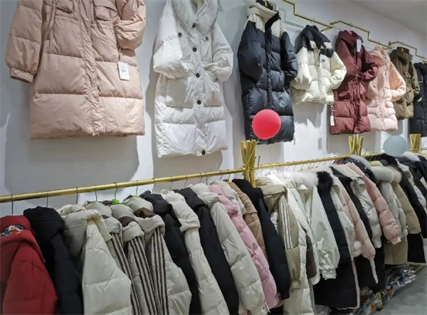 独揽品牌女装加盟