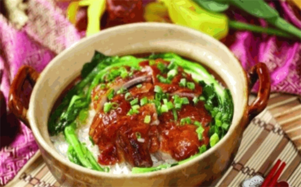 晖记煲仔饭加盟